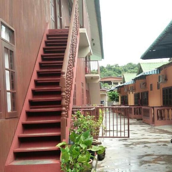 Nipahmas Chalet Pekan Pangkor Esterno foto