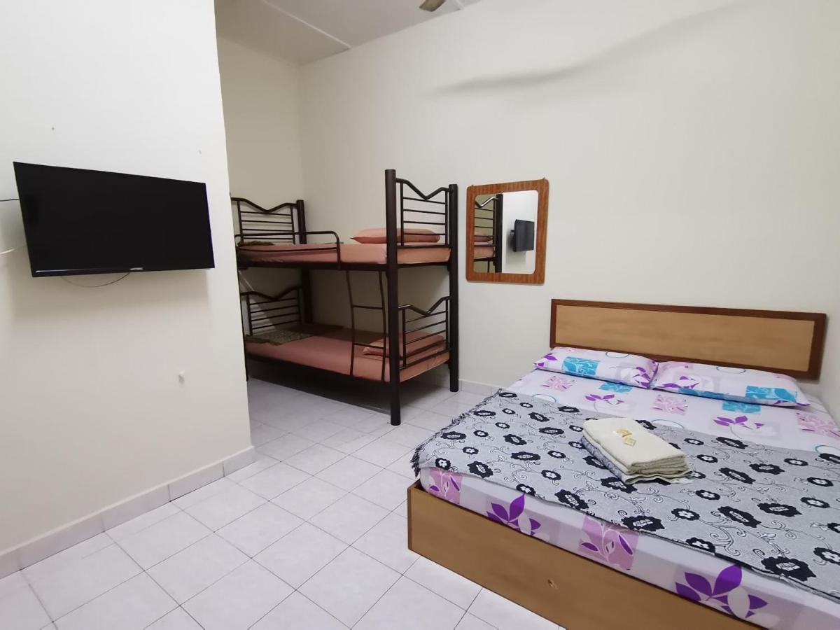 Nipahmas Chalet Pekan Pangkor Esterno foto